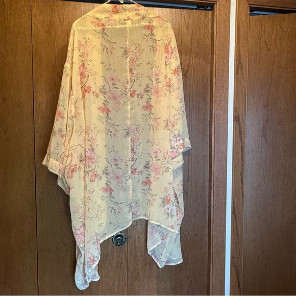 American Eagle Pale Yellow Floral Chiffon Open Front Kimono Boho Festival Beachy - Picture 9 of 12